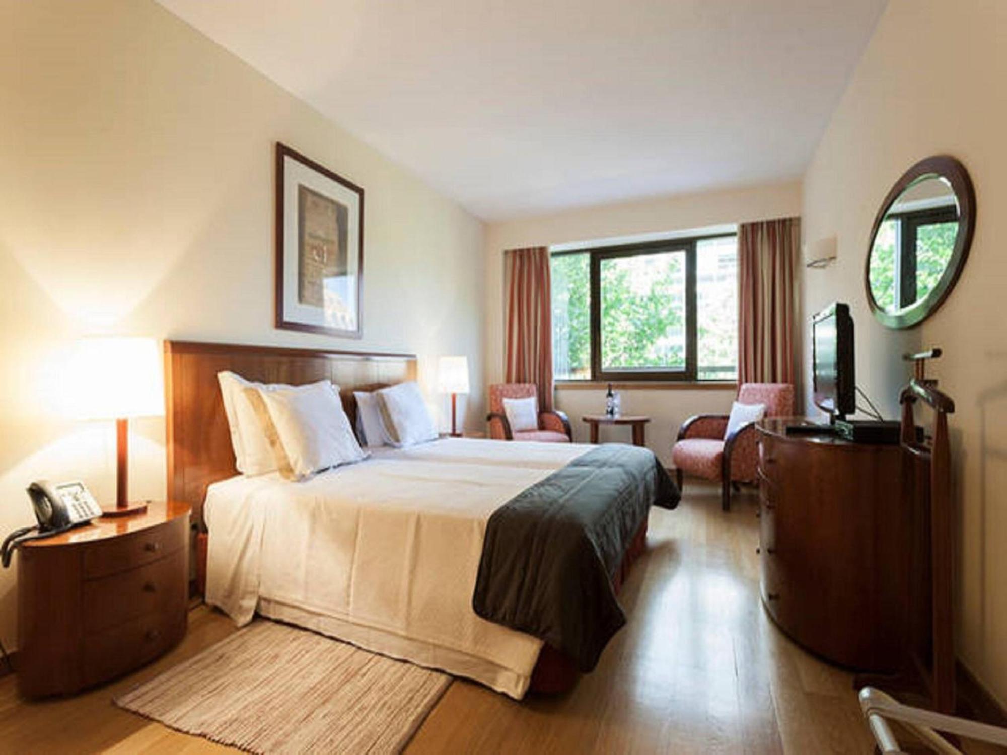 In The Heart Of Lisbon-altis Apartment Lissabon