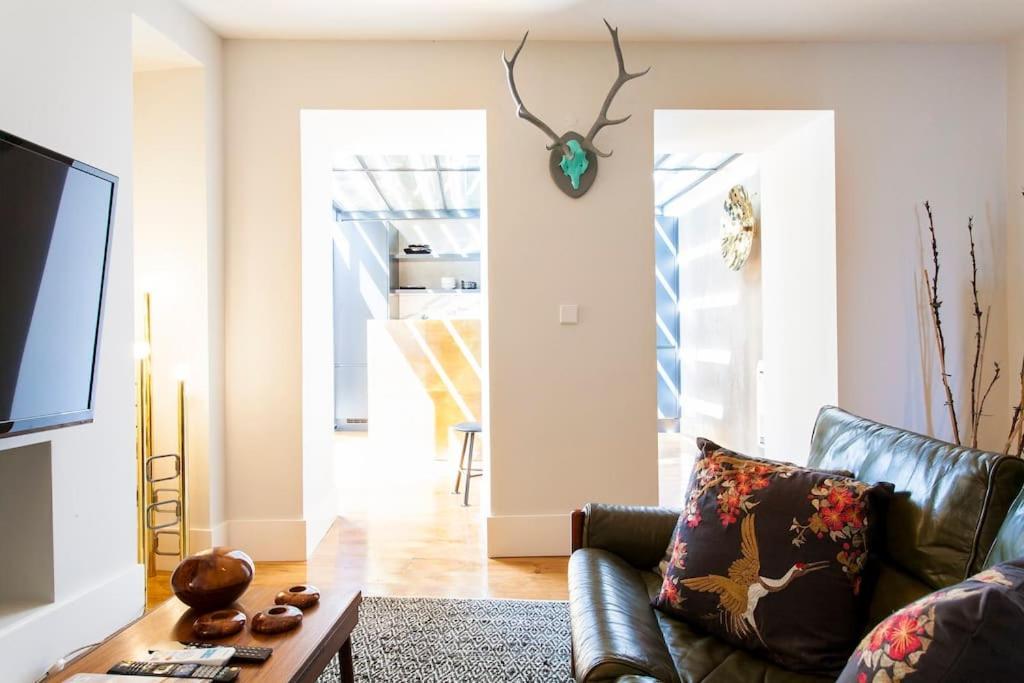 Bica Lux Secret Terrace 2-bedroom Apartment *