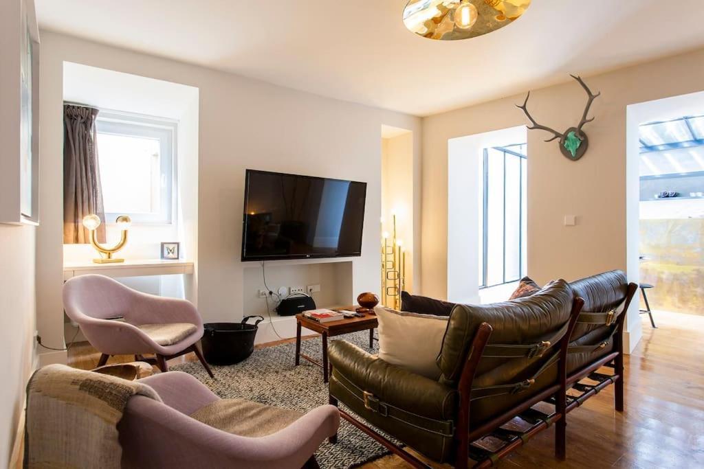 Bica Lux Secret Terrace 2-bedroom Apartment Lissabon