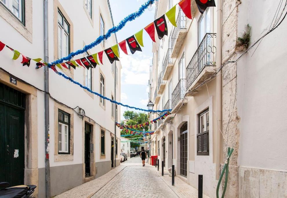 Bica Lux Secret Terrace 2-bedroom * Lissabon