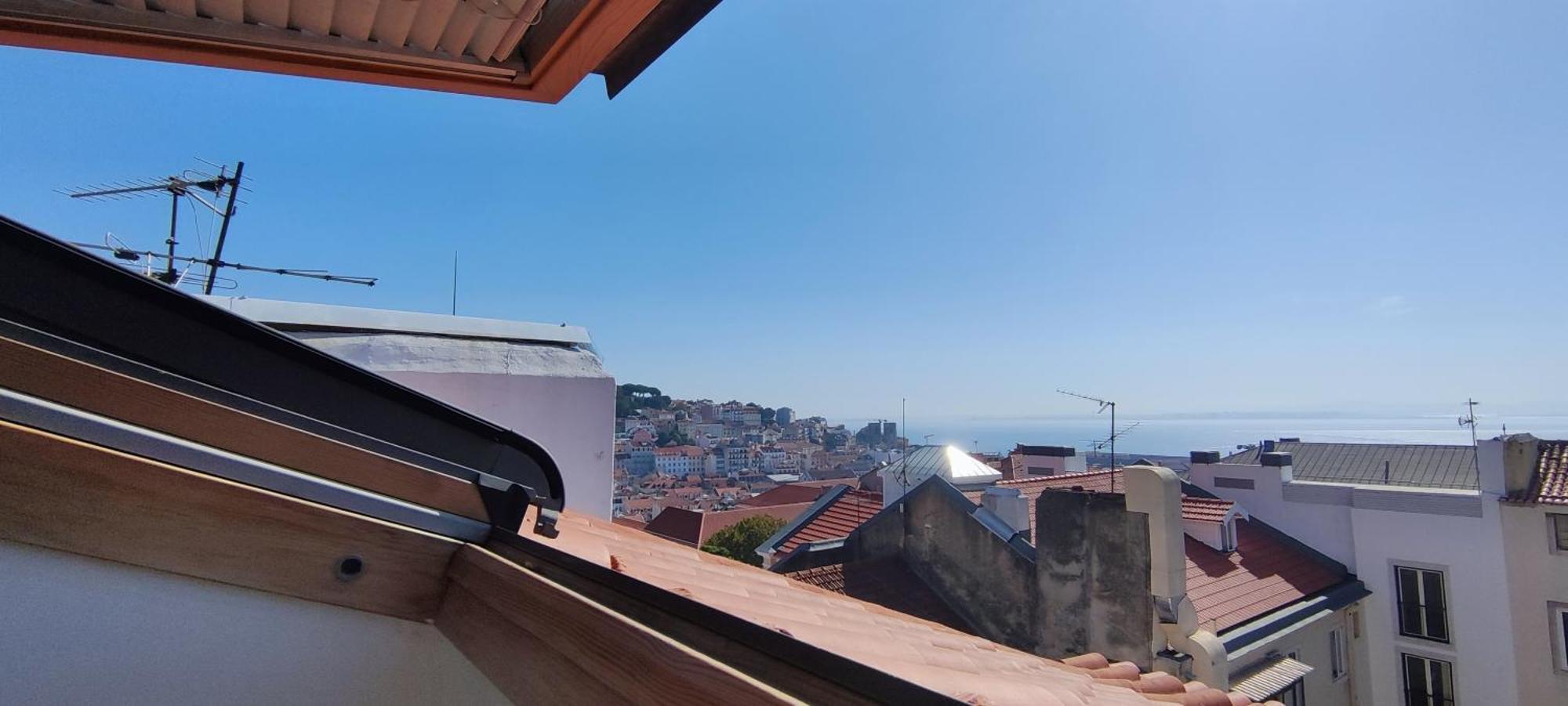 Quarto Aconchegante Com Varanda E Vista No Chiado Séjour chez l'habitant *
