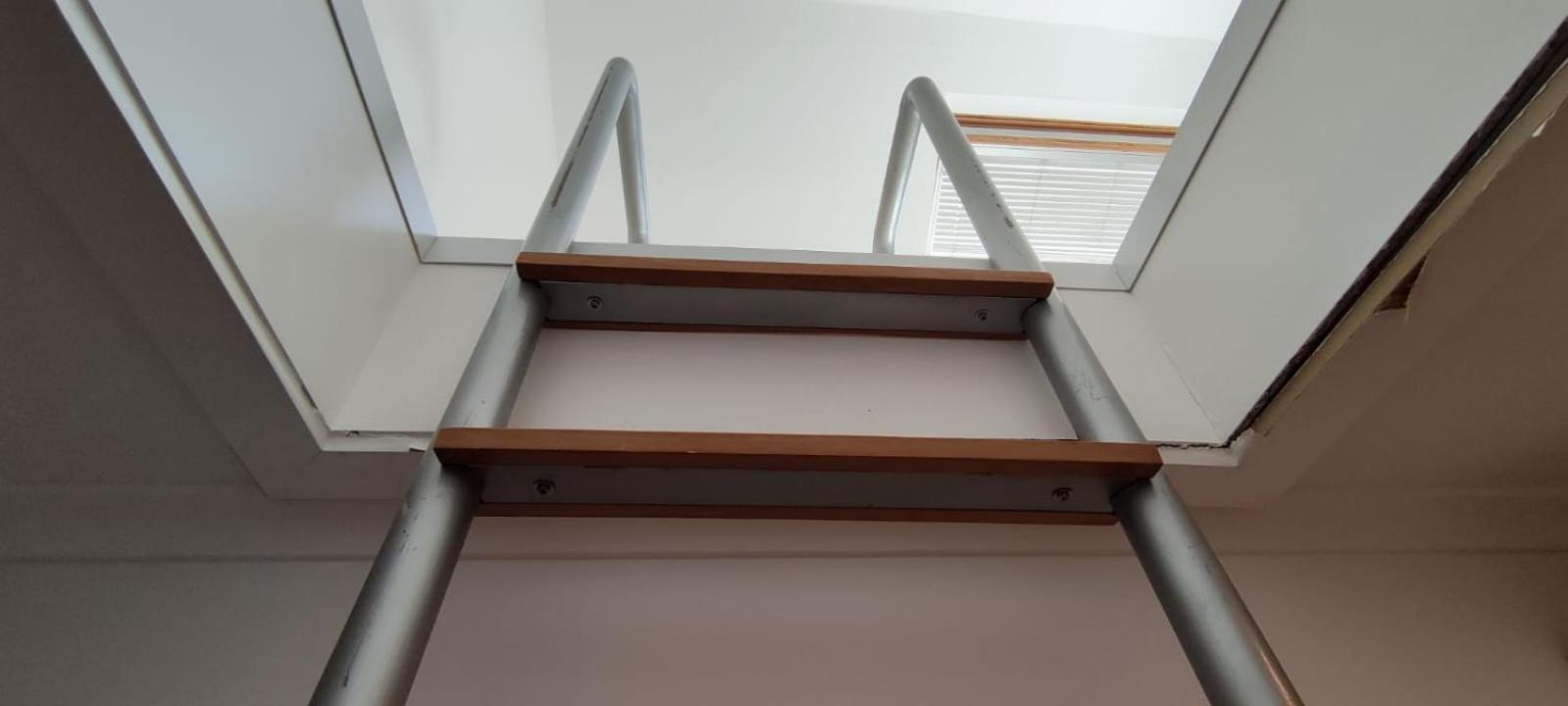 Quarto Aconchegante Com Varanda E Vista No Chiado Homestay Lisbon