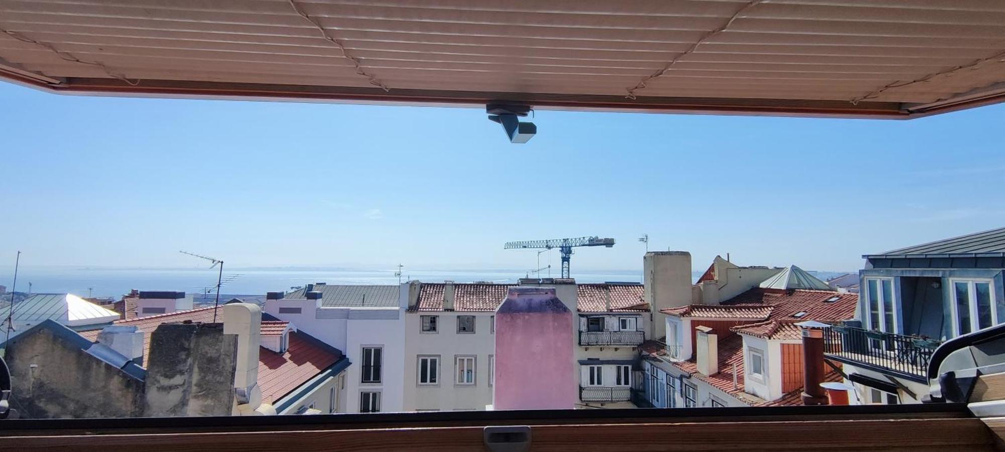 Quarto Aconchegante Com Varanda E Vista No Chiado Homestay *