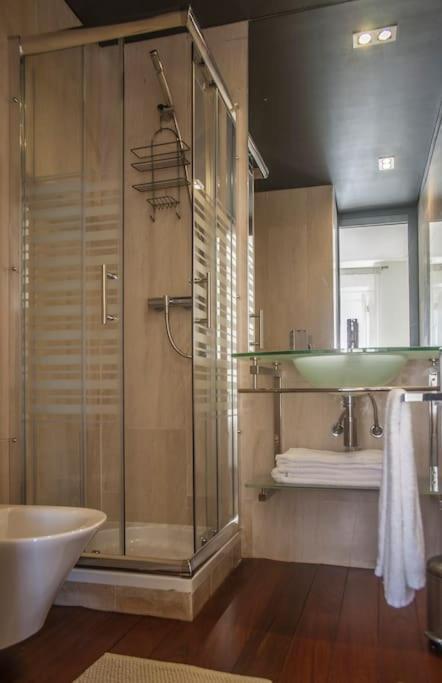 Chiado Deluxe Terrace 3 Bedroom * Lissabon