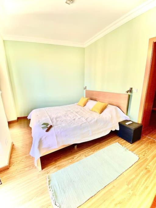 Charming Flat In Chiado-lisbon * Lissabon