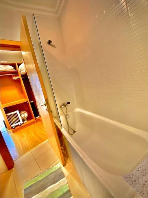 Charming Flat In Chiado-lisbon *