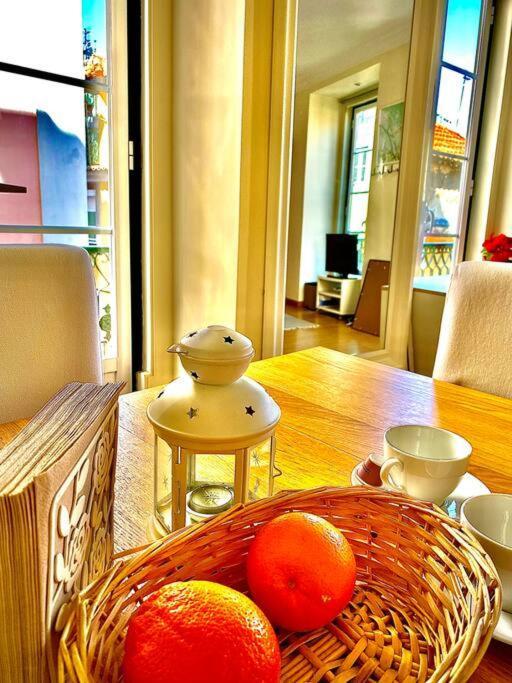 Charming Flat In Chiado-lisbon