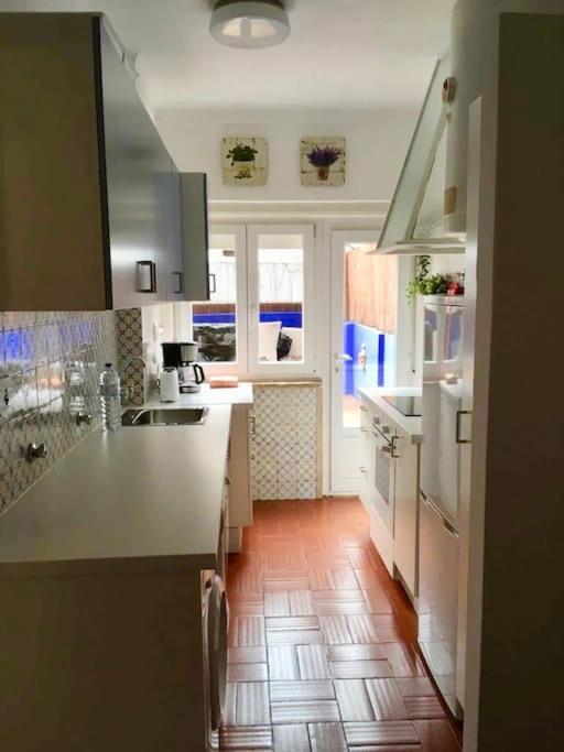 Charming Terrace Flat Center And Trendy Location Apartment