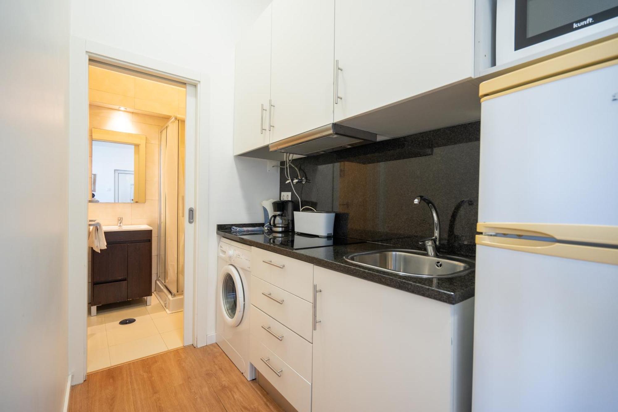 Appartement Mouraria, Center, Tram & Metro *