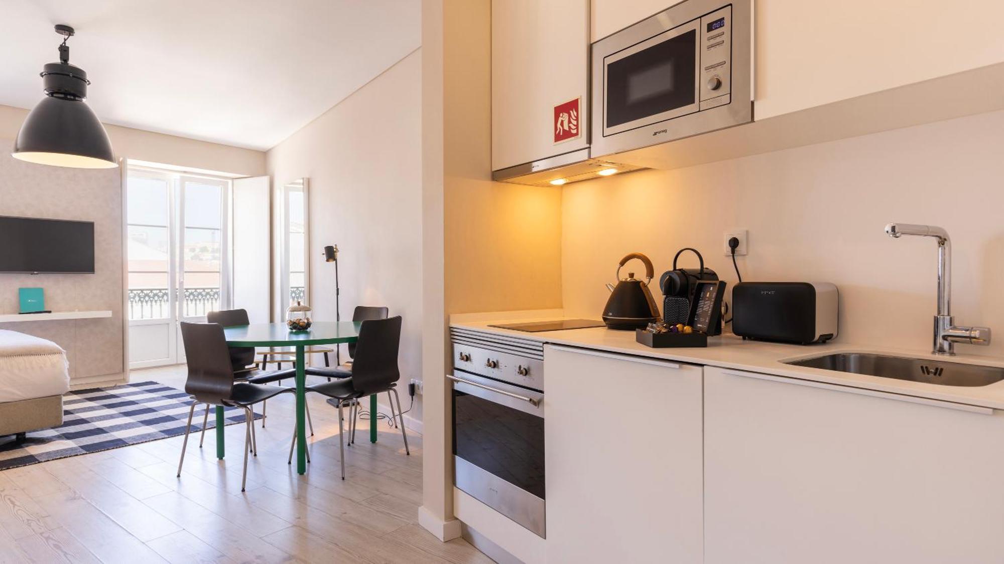 Appartement Carmo 43 *