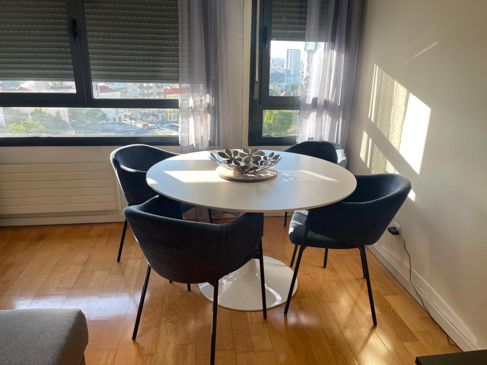 Besthomestay- Lisbon- Garden, Pool & Garage * Lisboa