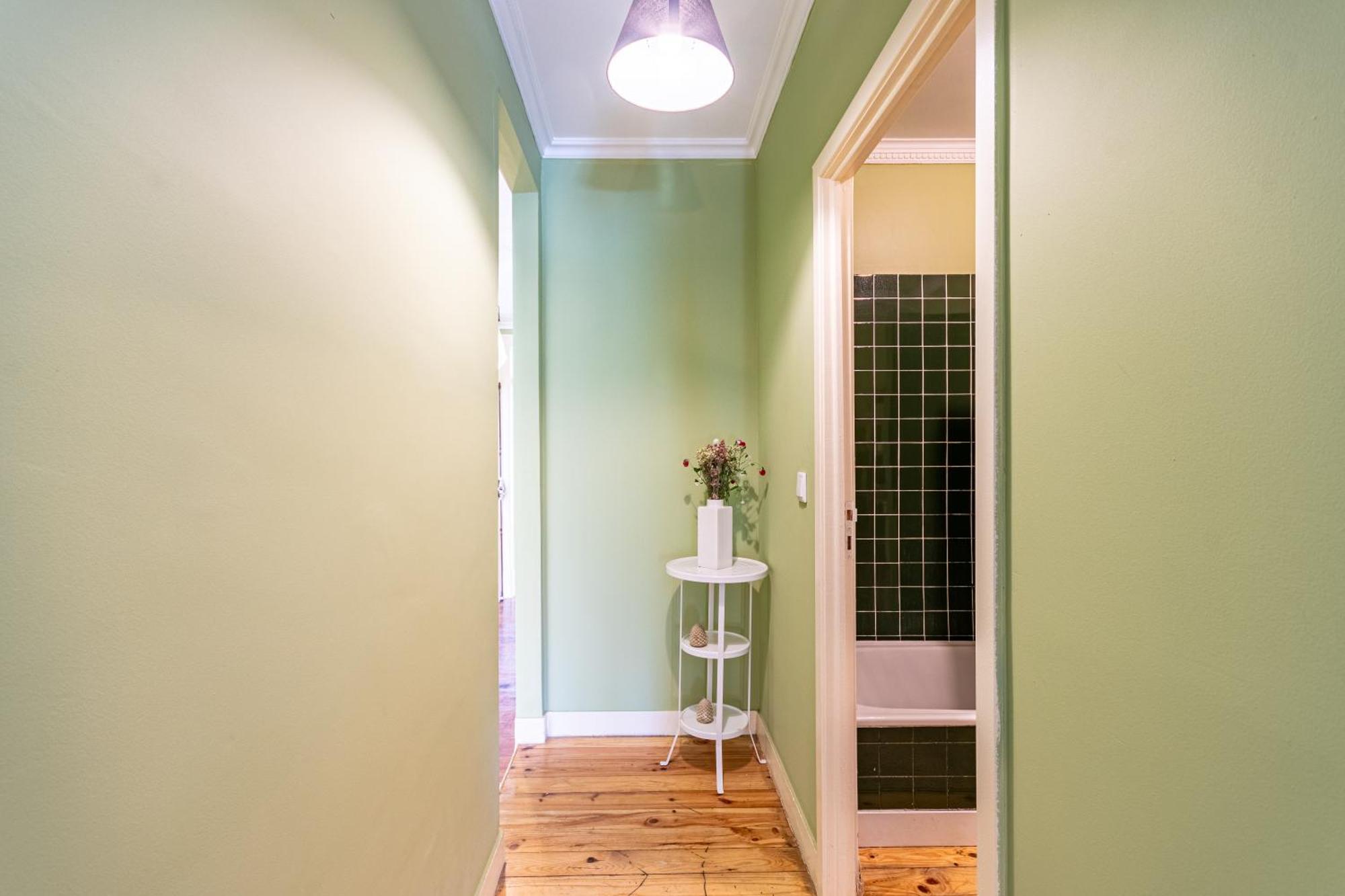 Apartment In The Typical Neighborhood- Graca *