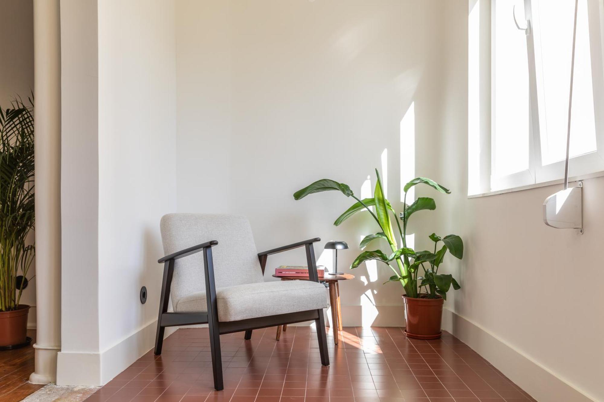 Alvalade 58 - Charming 2 Bedroom With Ac Near The Airport And Center Apartment