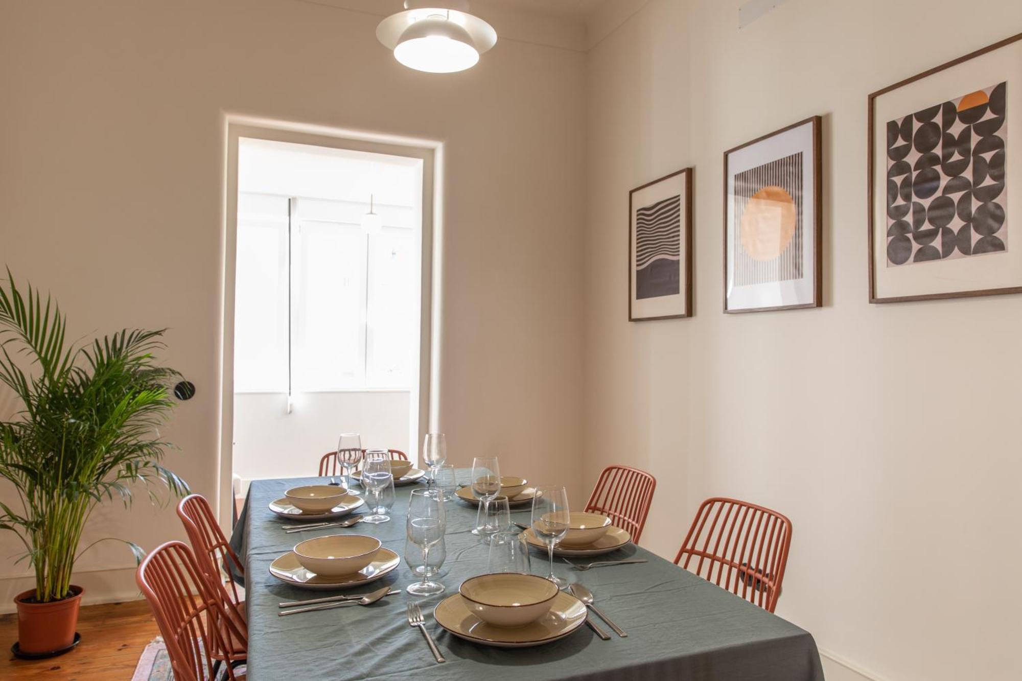 Apartment Alvalade 58 - Charming 2 Bedroom With Ac Near The Airport And Center Lissabon