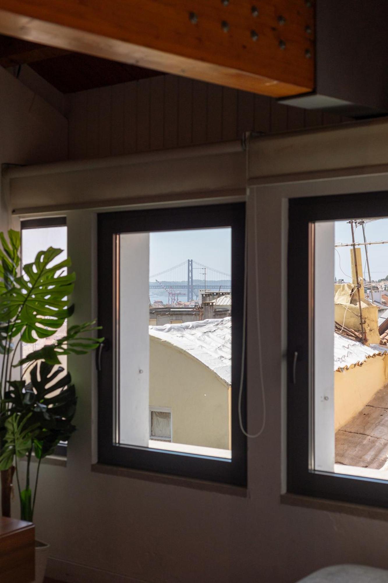 Amazing Tailor Made Penthouse With A View Apartment Lissabon