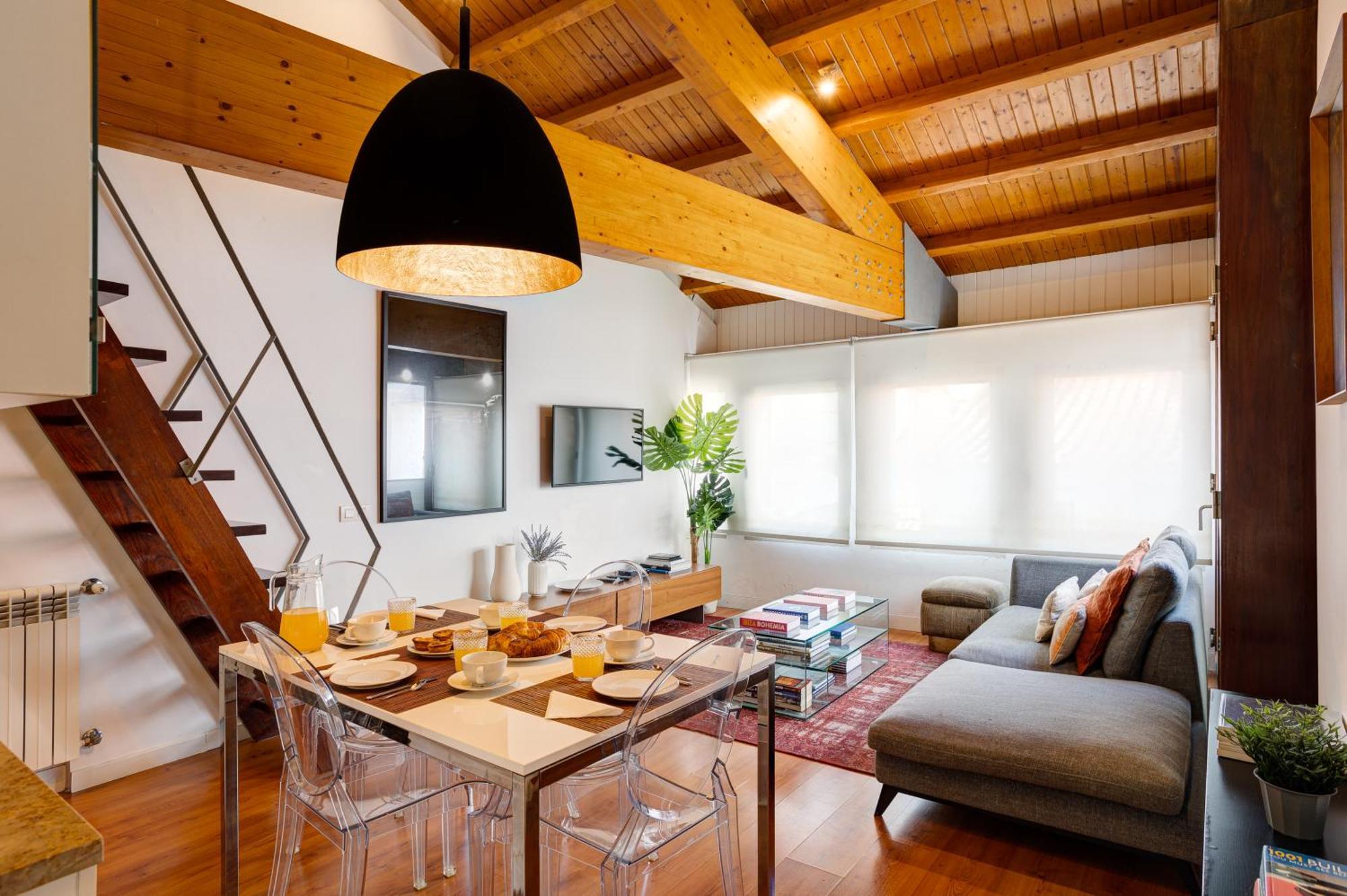 Amazing Tailor Made Penthouse With A View *