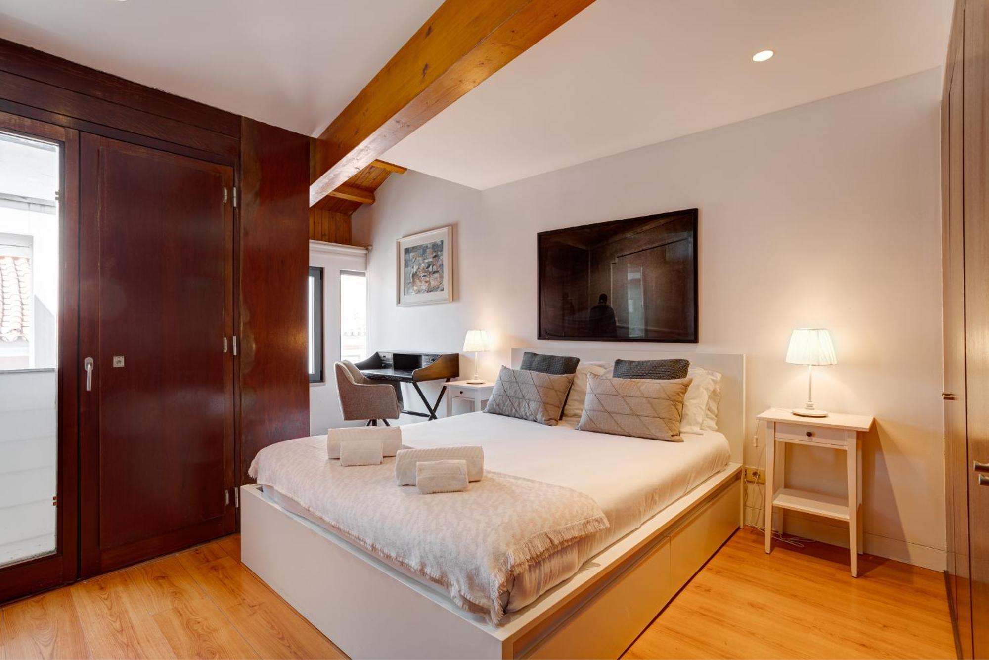 Apartment Amazing Tailor Made Penthouse With A View *