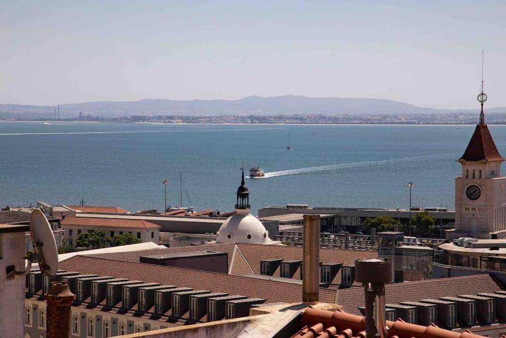 Historical 3 Bedroom Duplex In * Lisboa