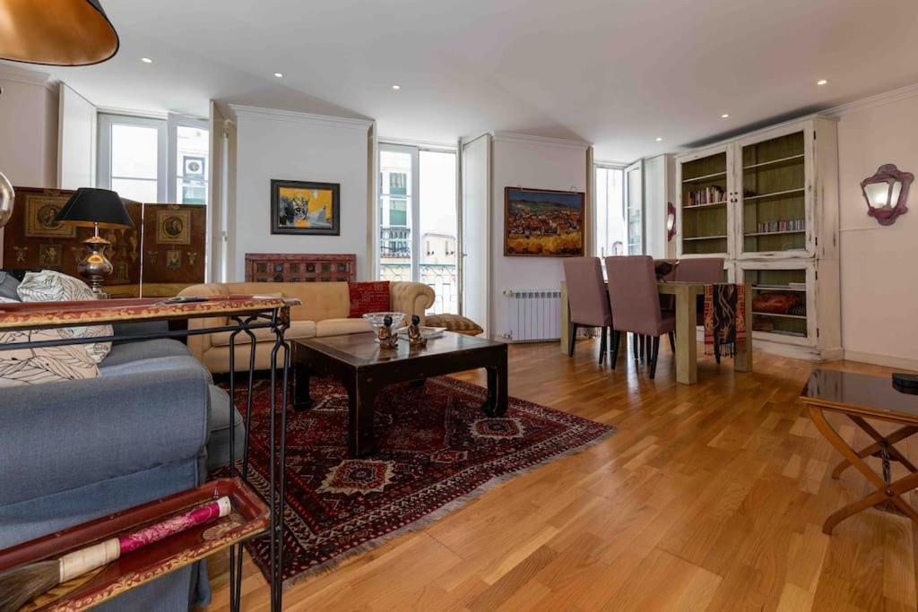 Historical 3 Bedroom Duplex In Appartement Lisboa