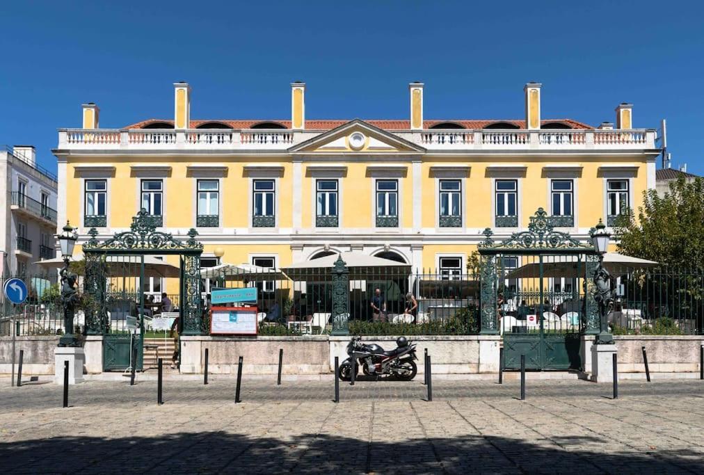 Historical 3 Bedroom Duplex In Lisboa