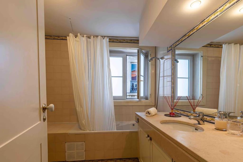 Appartement Historical 3 Bedroom Duplex In