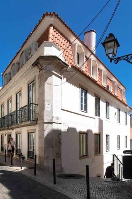 Historical 3 Bedroom Duplex In Appartement *
