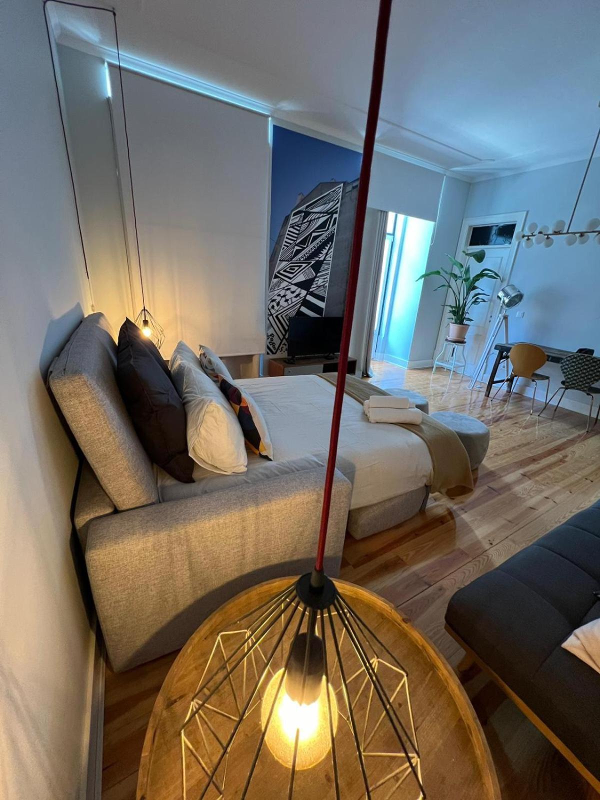 Quarto Grande Com Varanda, Wc Partilhado * Lissabon