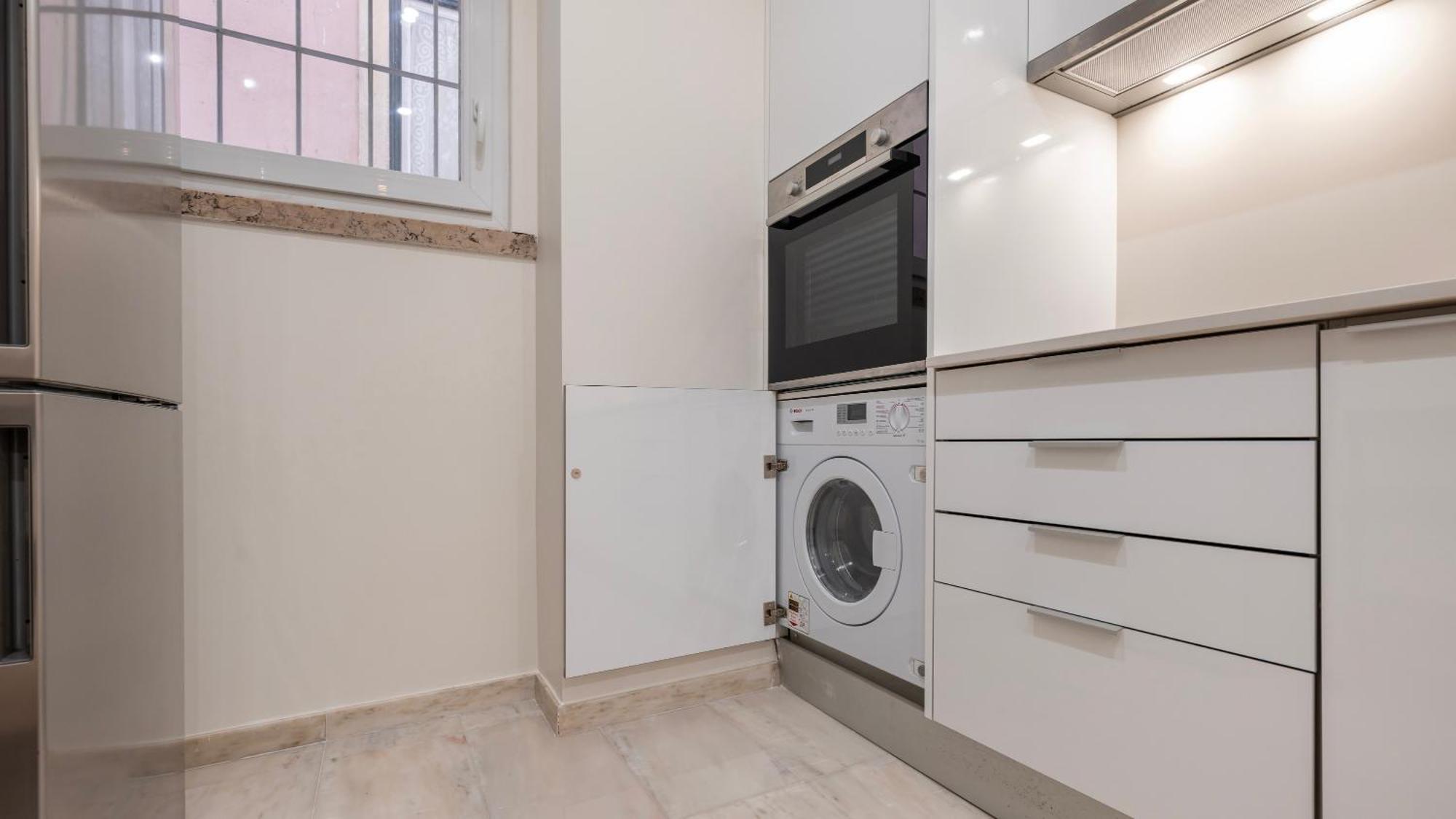 Homely 2bdr With Terrace By Lovelystay Appartement