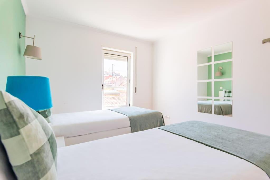 Lay Your At Avenida Da Liberdade Lissabon