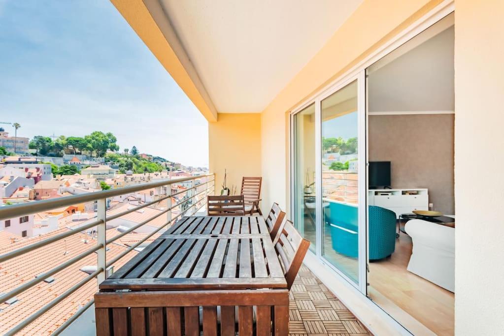 Lay Your At Avenida Da Liberdade Lissabon