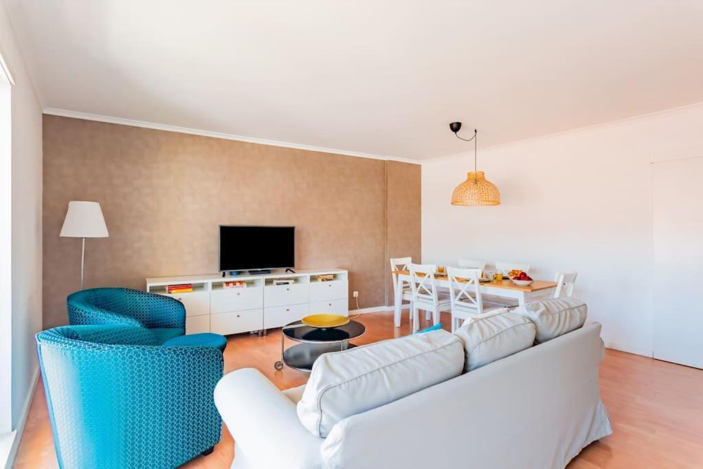 Lay Your At Avenida Da Liberdade * Lissabon