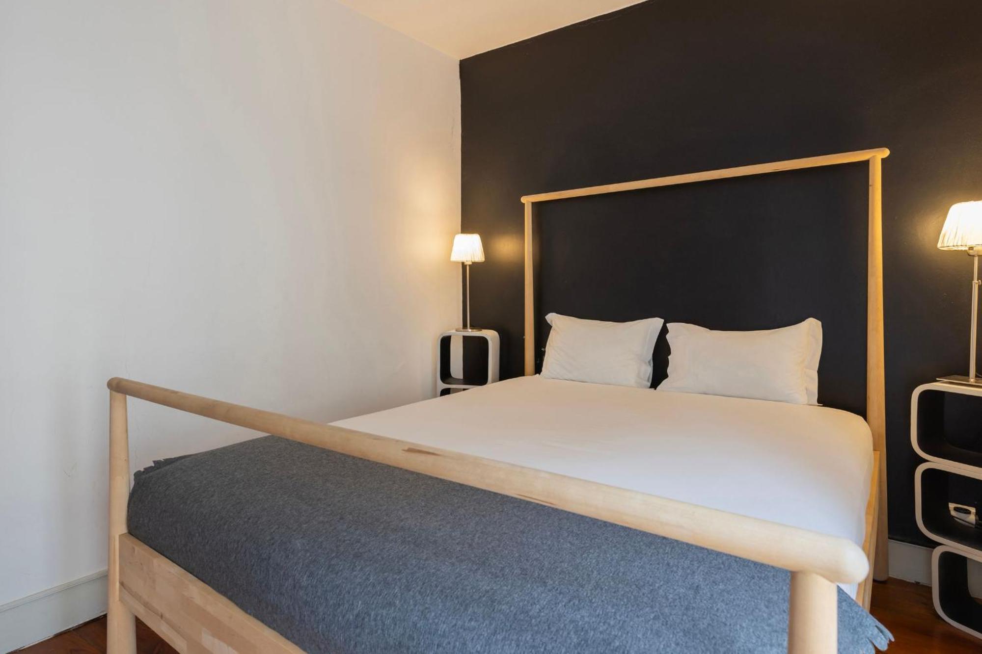 Chiado Center 1bdr Flat By Lovelystay Lissabon