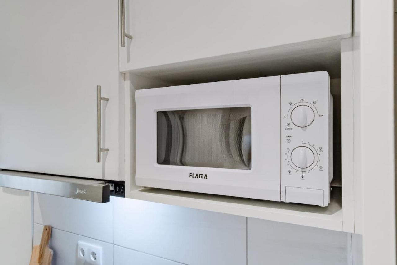 Appartement Lovely Fully Equipped Near Subway N10 - Shared Bathroom With Another Lissabon
