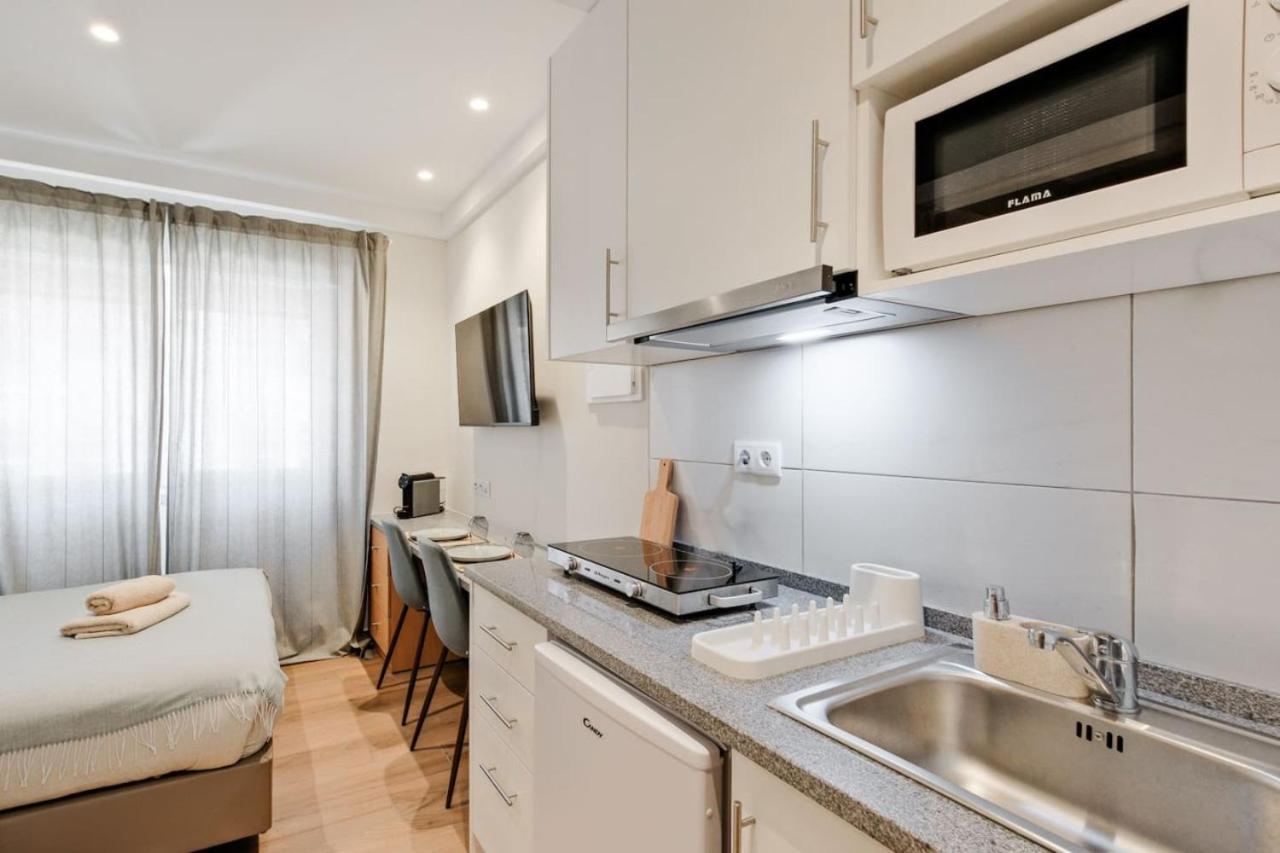 Lovely Fully Equipped Near Subway N13 Appartement