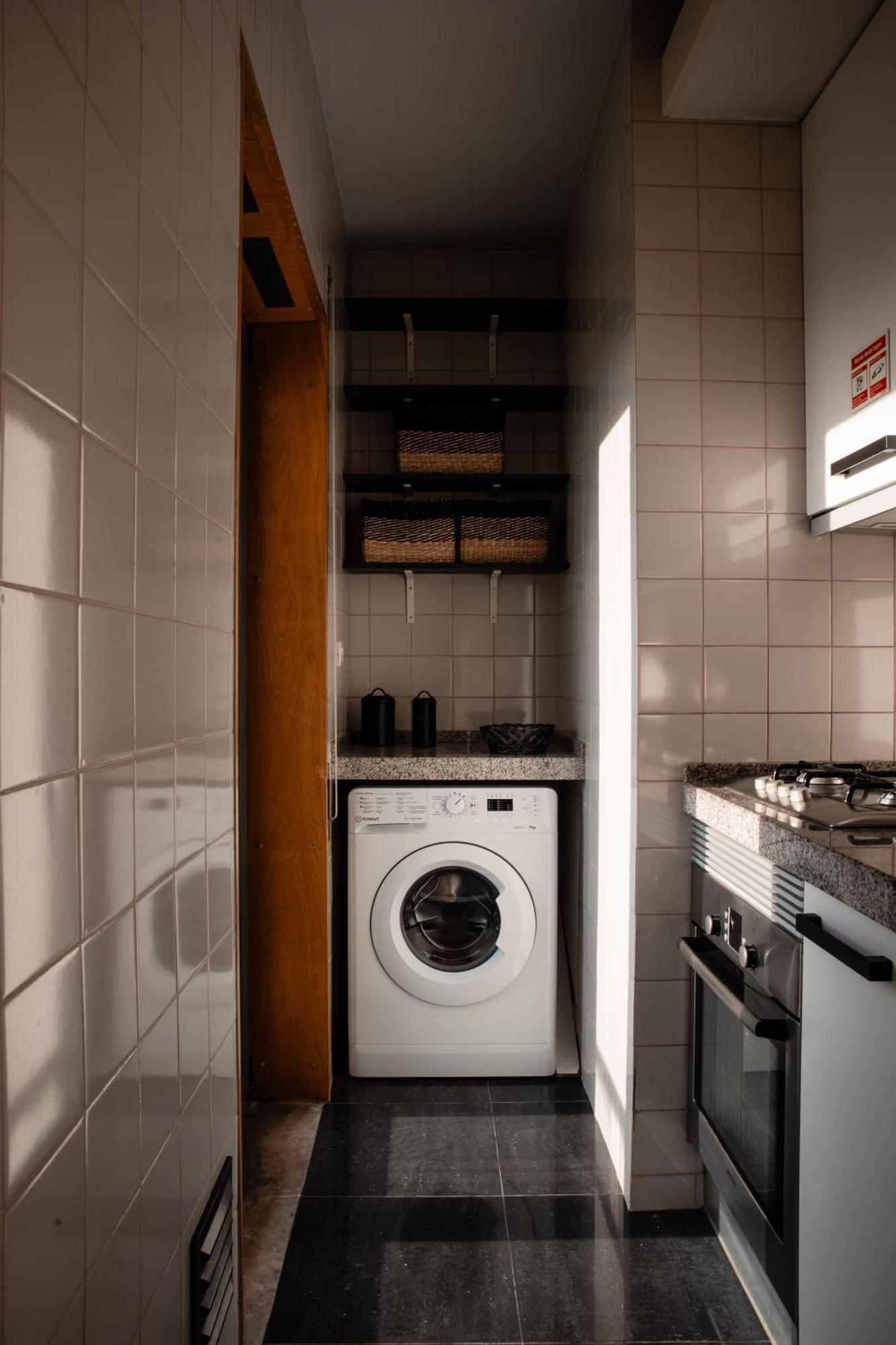 Apartment Premium Flat At Ajuda/belem With Balcony, Parking! Lisbon