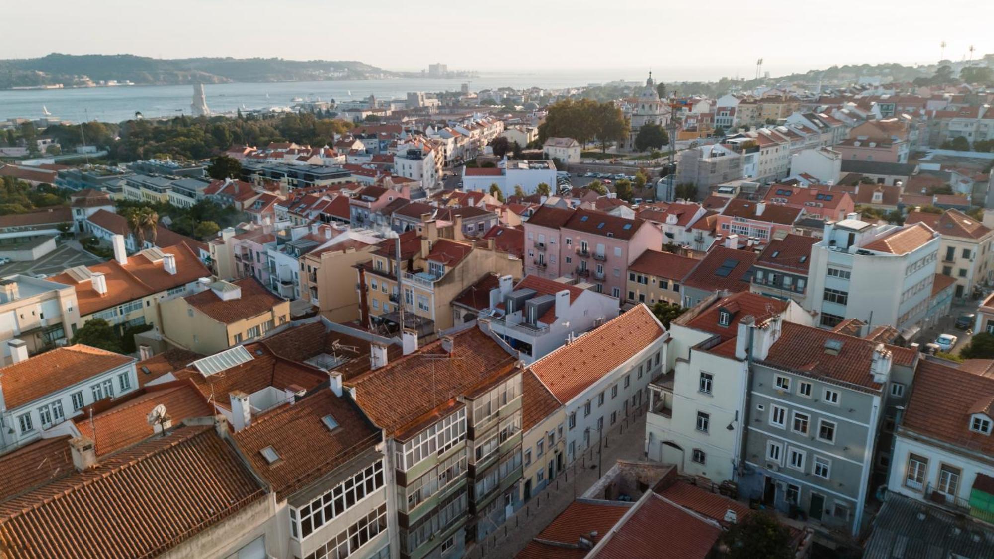Premium Flat At Ajuda/belem With Balcony, Parking! * Lisbon