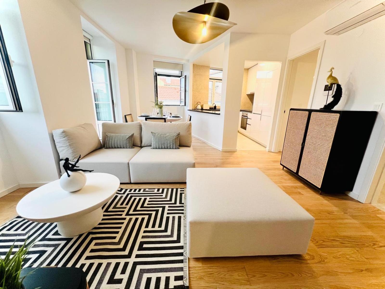 Pink House Ii Beautiful 2 Bedroom Flat In City Center * Lissabon