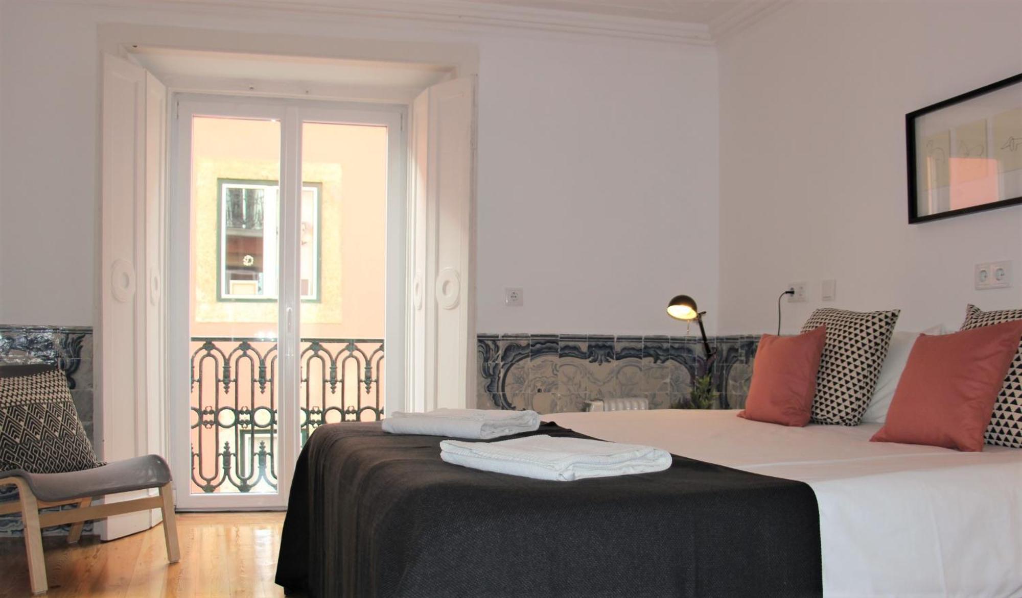 C3 Bairro Alto Cozy Romantic Loft In 18th Century Building *