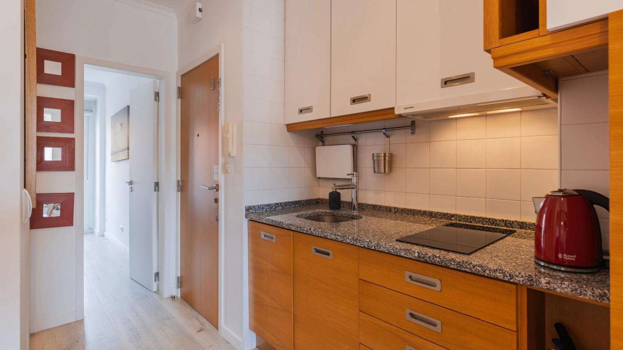 Appartement Sunny Design In Praca Flores By Lovelystay Lissabon