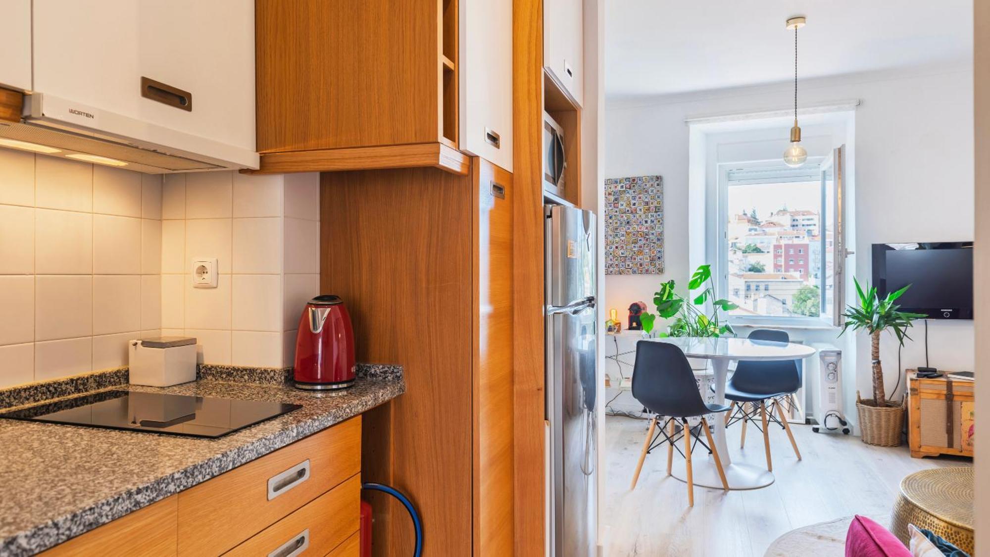 Appartement Sunny Design In Praca Flores By Lovelystay *