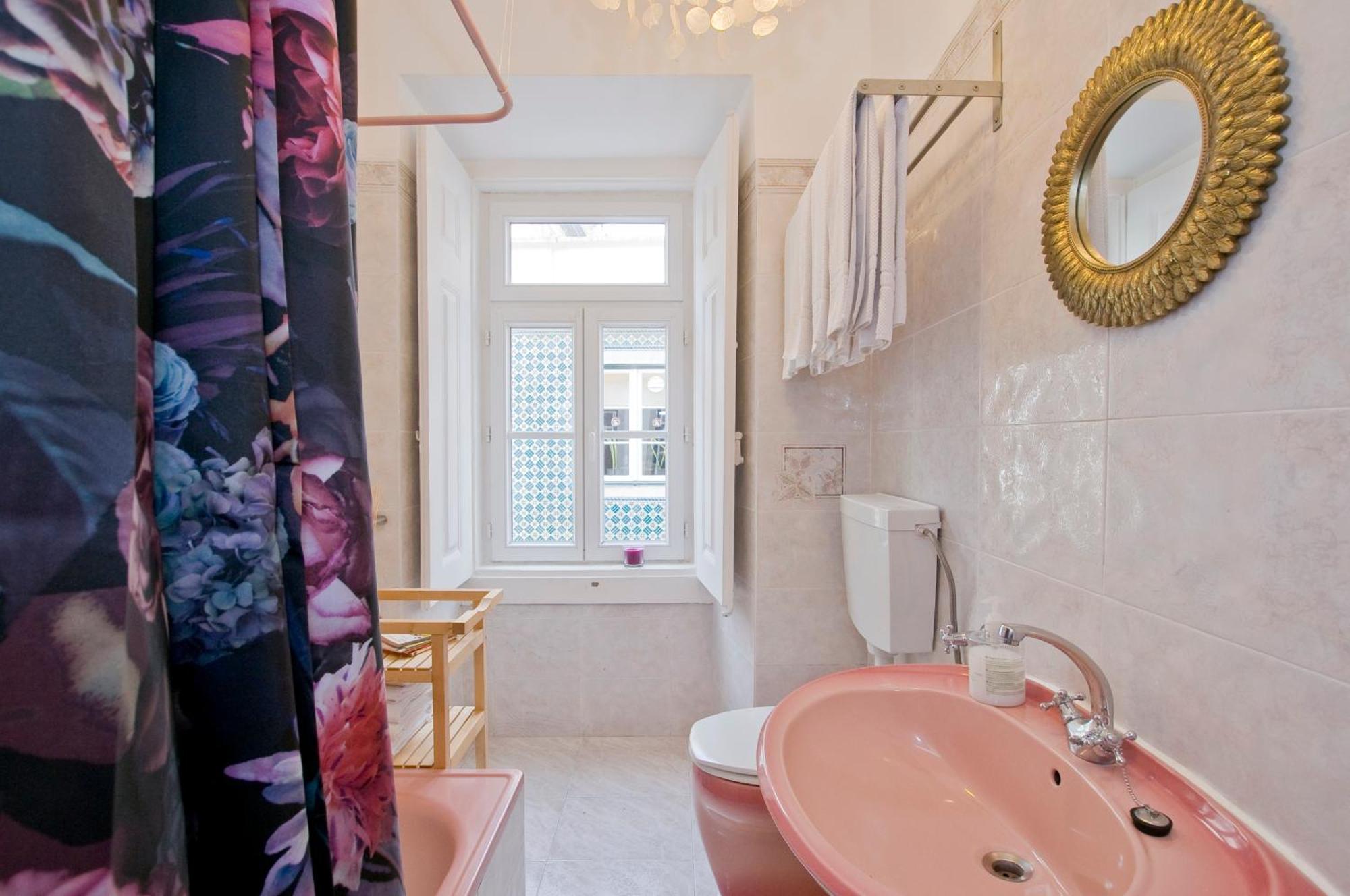 B1 Bairro Alto - Bica Spacious Bright Appartement *