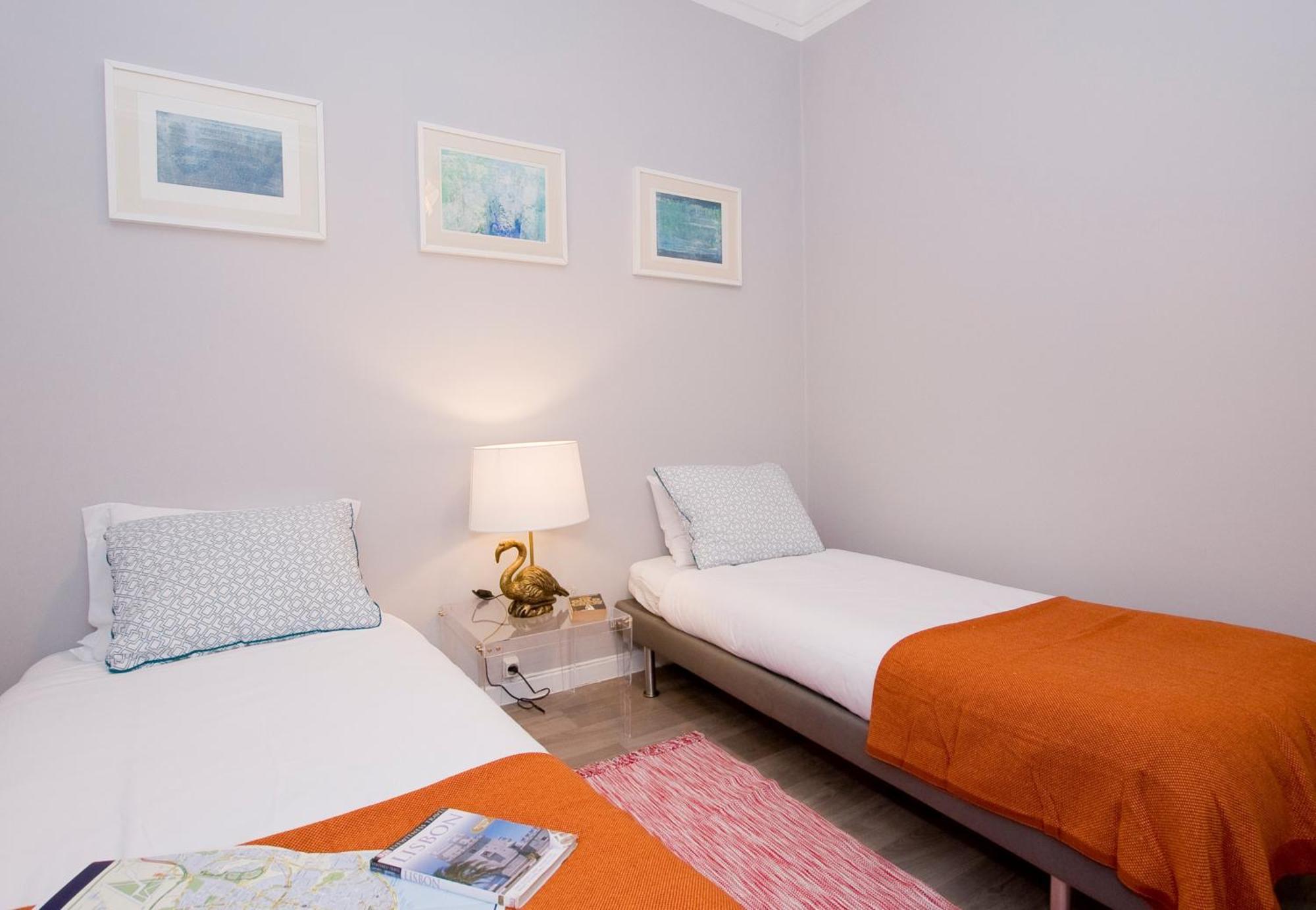 B1 Bairro Alto - Bica Spacious Bright Appartement *