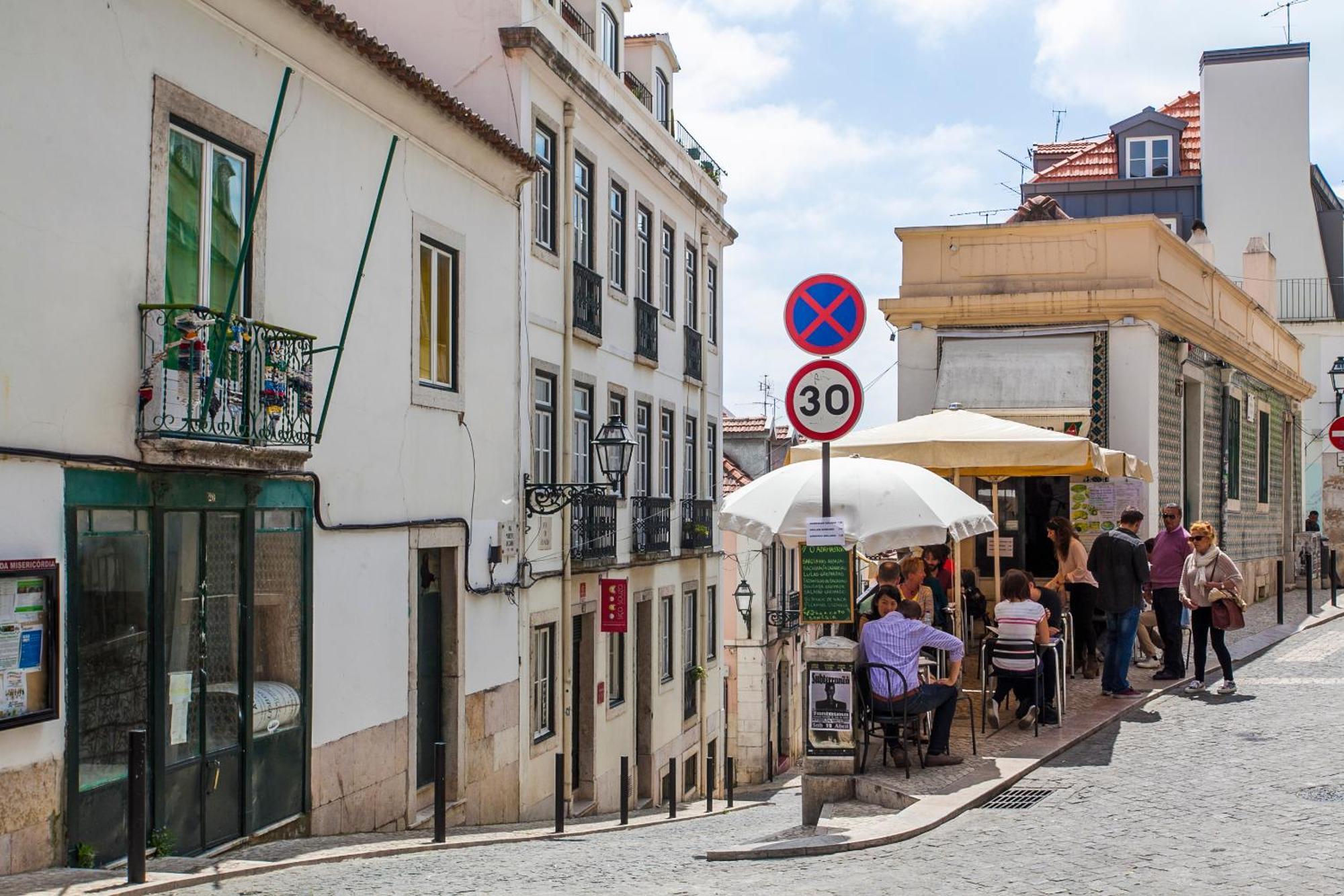 Appartement B1 Bairro Alto - Bica Spacious Bright