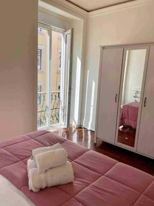 2 Bdrms Near Lx Factory Free Parking Appartement Lisboa