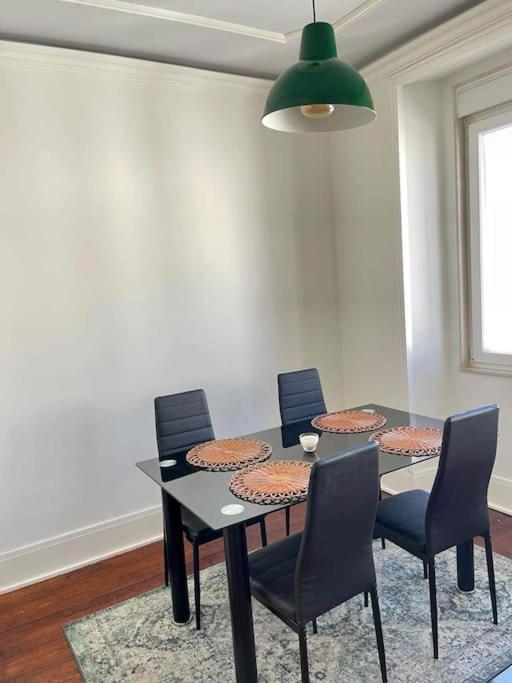2 Bdrms Near Lx Factory Free Parking