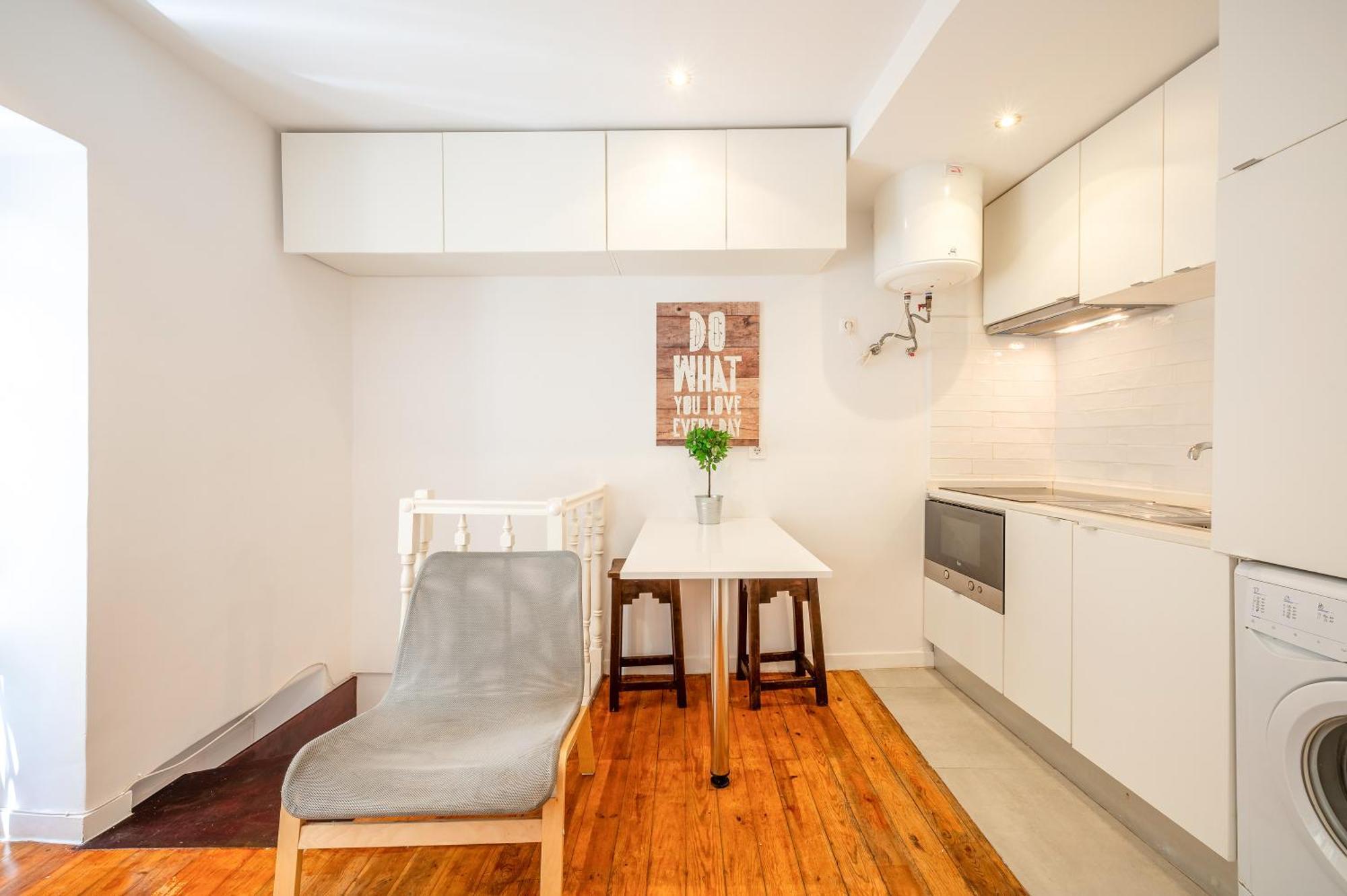 Cozy Getaway In Alfama By Lovelystay