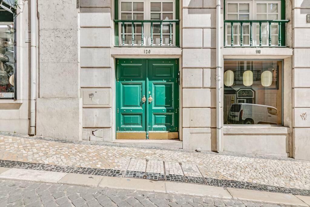 Made For The Lovers- Urban Charm In Chiado