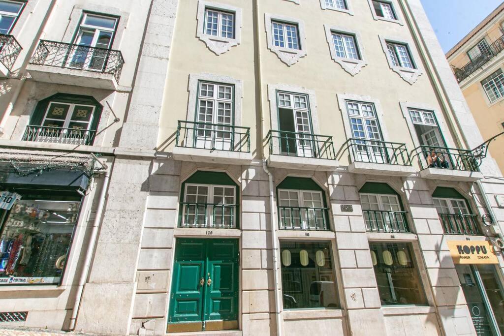Apartment Made For The Lovers- Urban Charm In Chiado