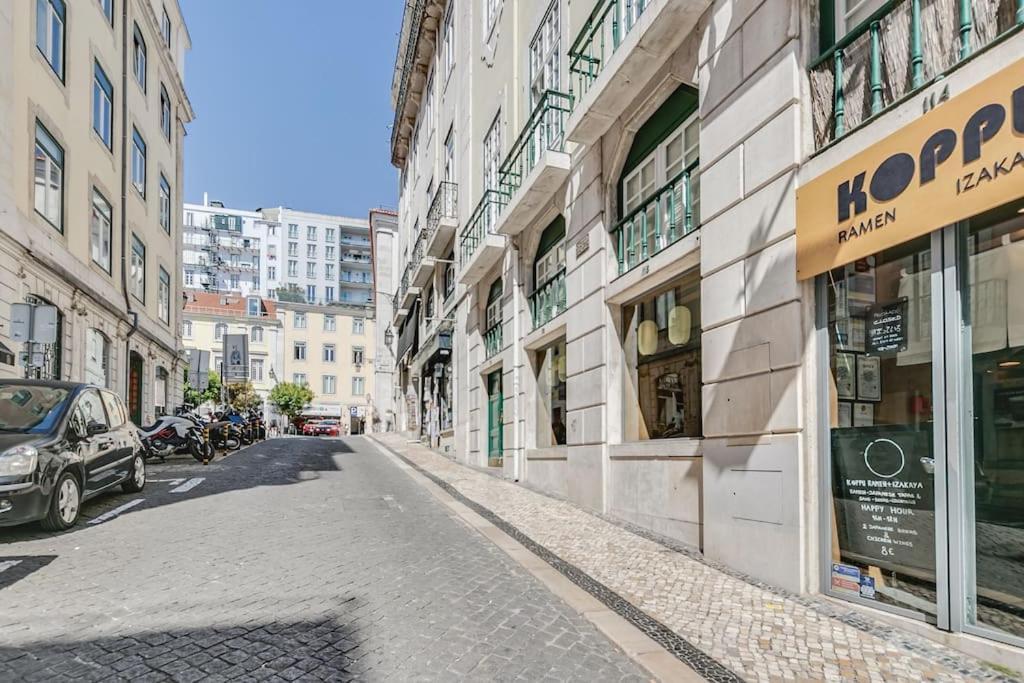 Apartment Made For The Lovers- Urban Charm In Chiado Lissabon