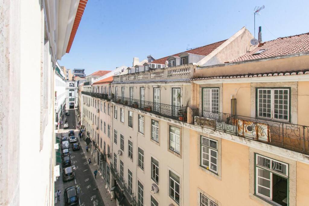 Apartment Made For The Lovers- Urban Charm In Chiado Lissabon